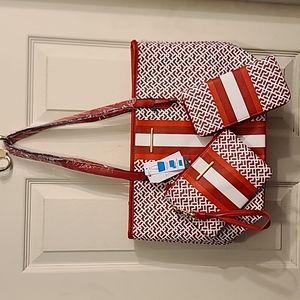 Time and tru 3 piece printed handbag